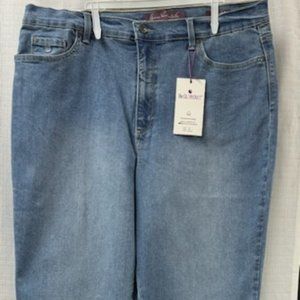 NWT-Gloria Vanderbilt Callisto Jeans -18 Average